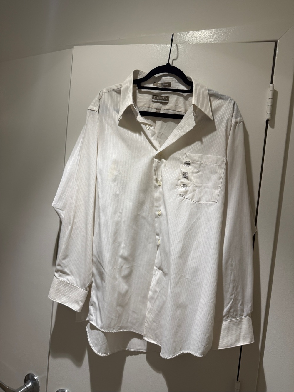 NWT Vanhusen Men’s White Button-Up Shirt w/ Vertical Stripes and Collar